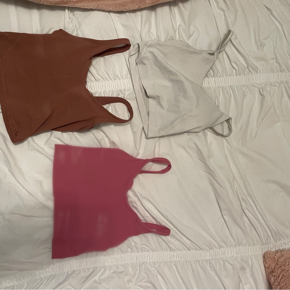 Lulu align tops